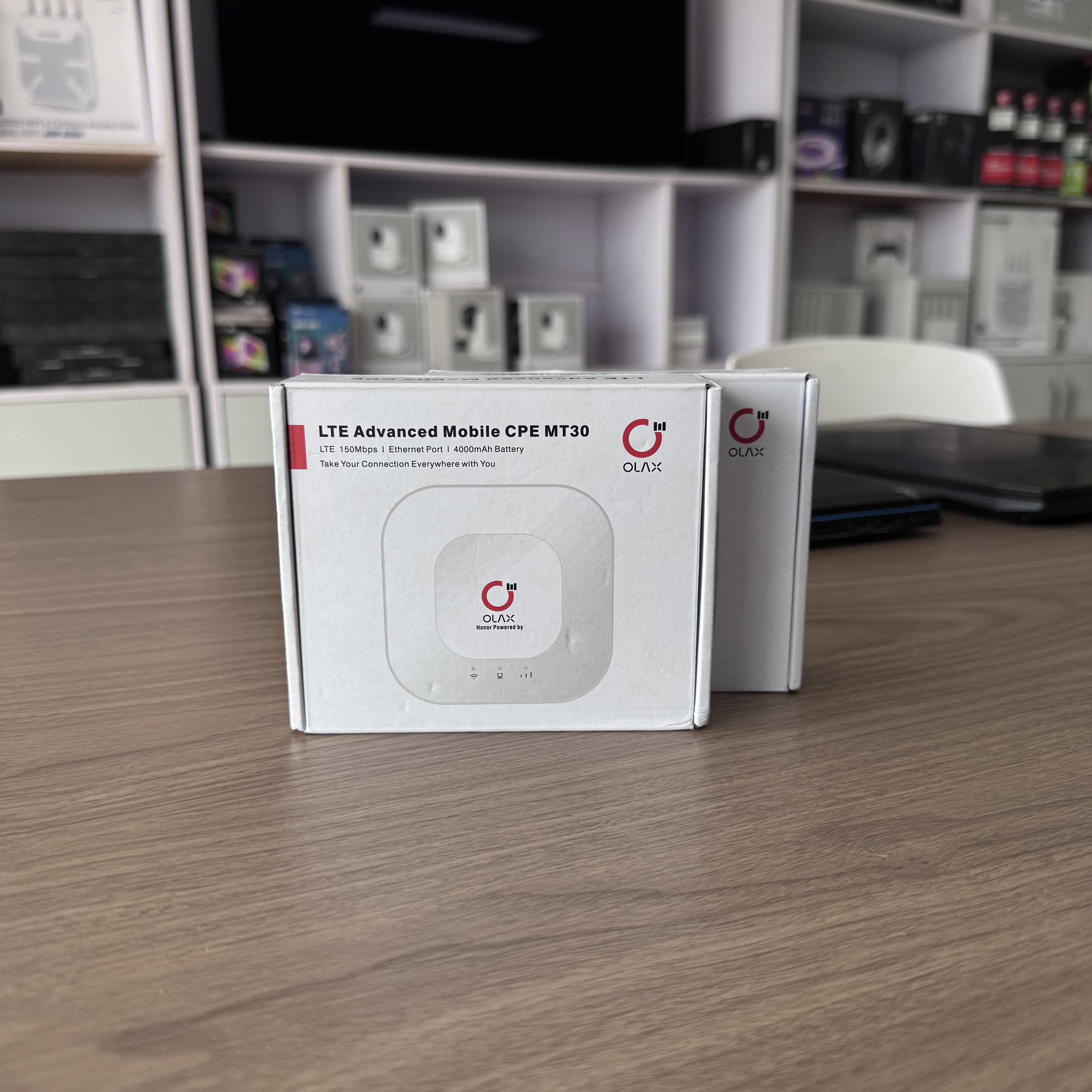 Olax MT30 (Routeur Wi-Fi 4G LTE Portable)