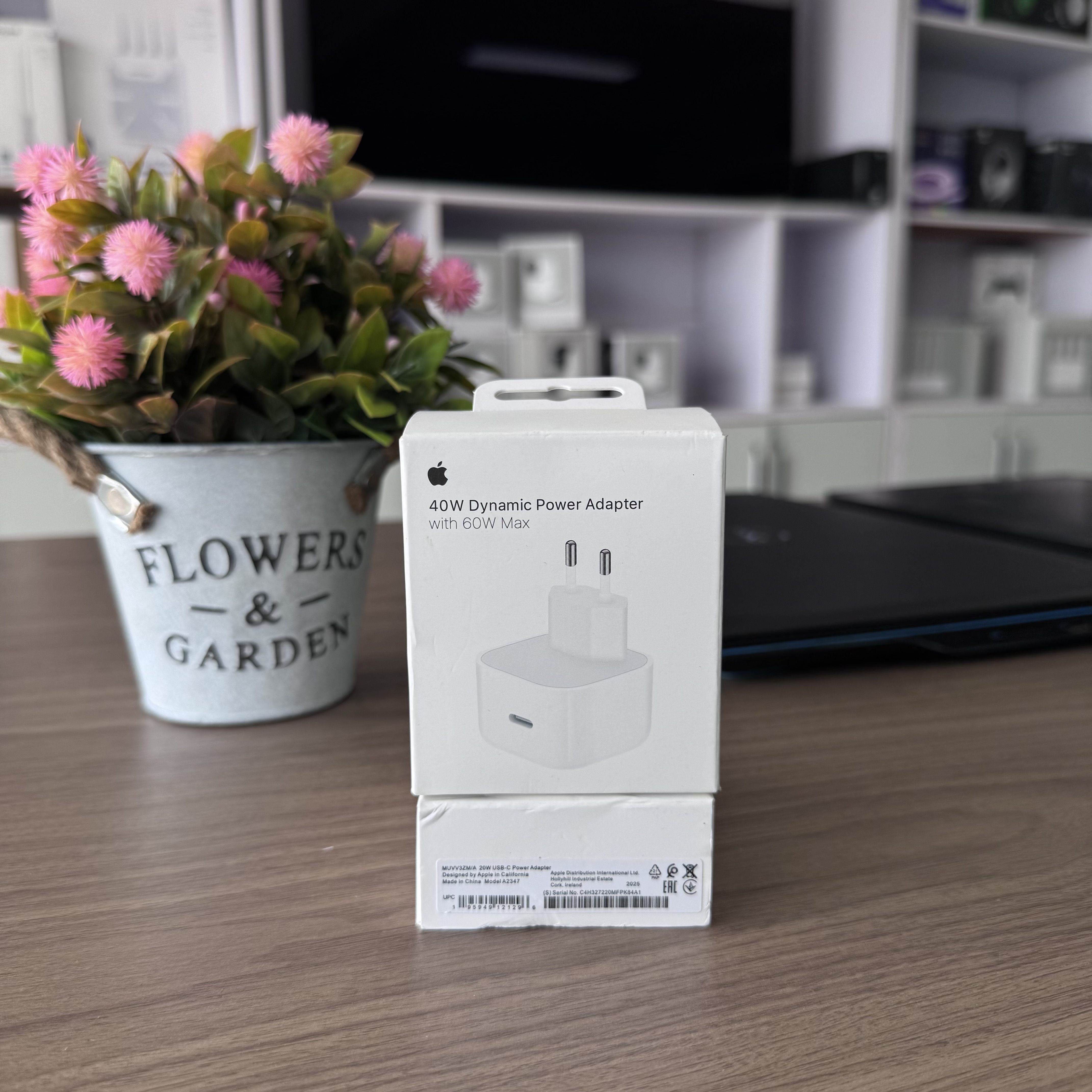 Apple 40W Dynamic Power Adapter (60W Max)