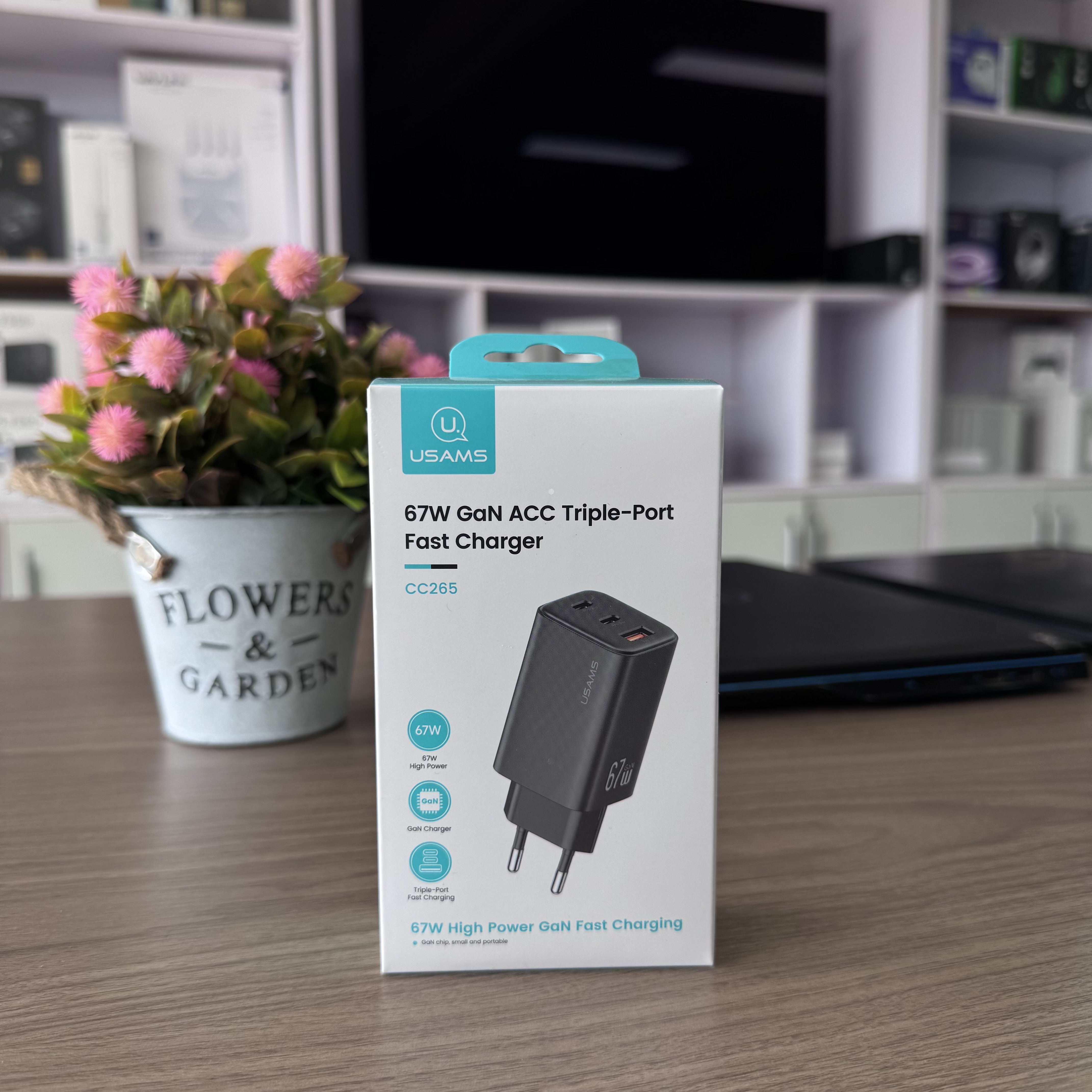 USAMS Chargeur GaN 67W / 3 Ports