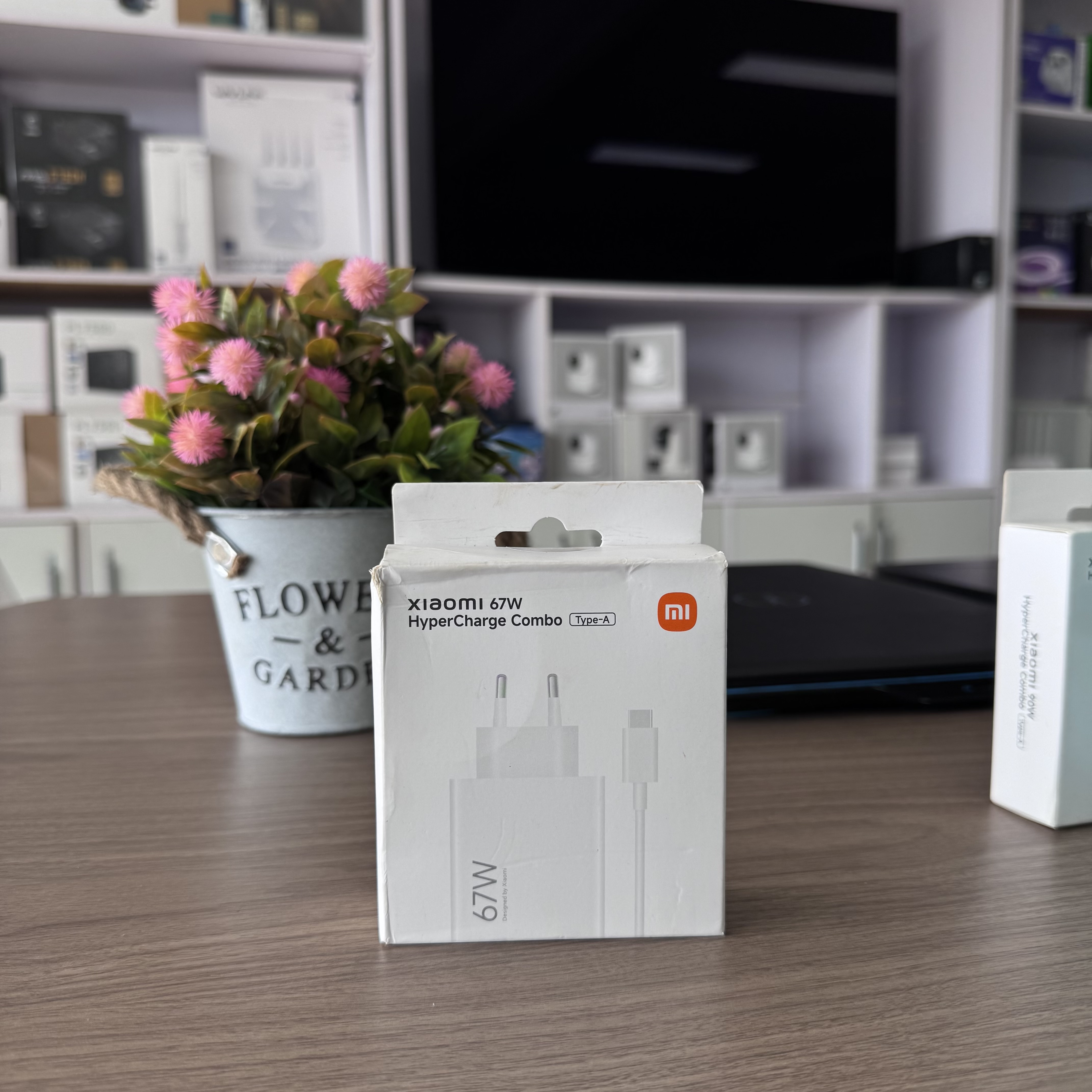 Xiaomi 67W HyperCharge Combo