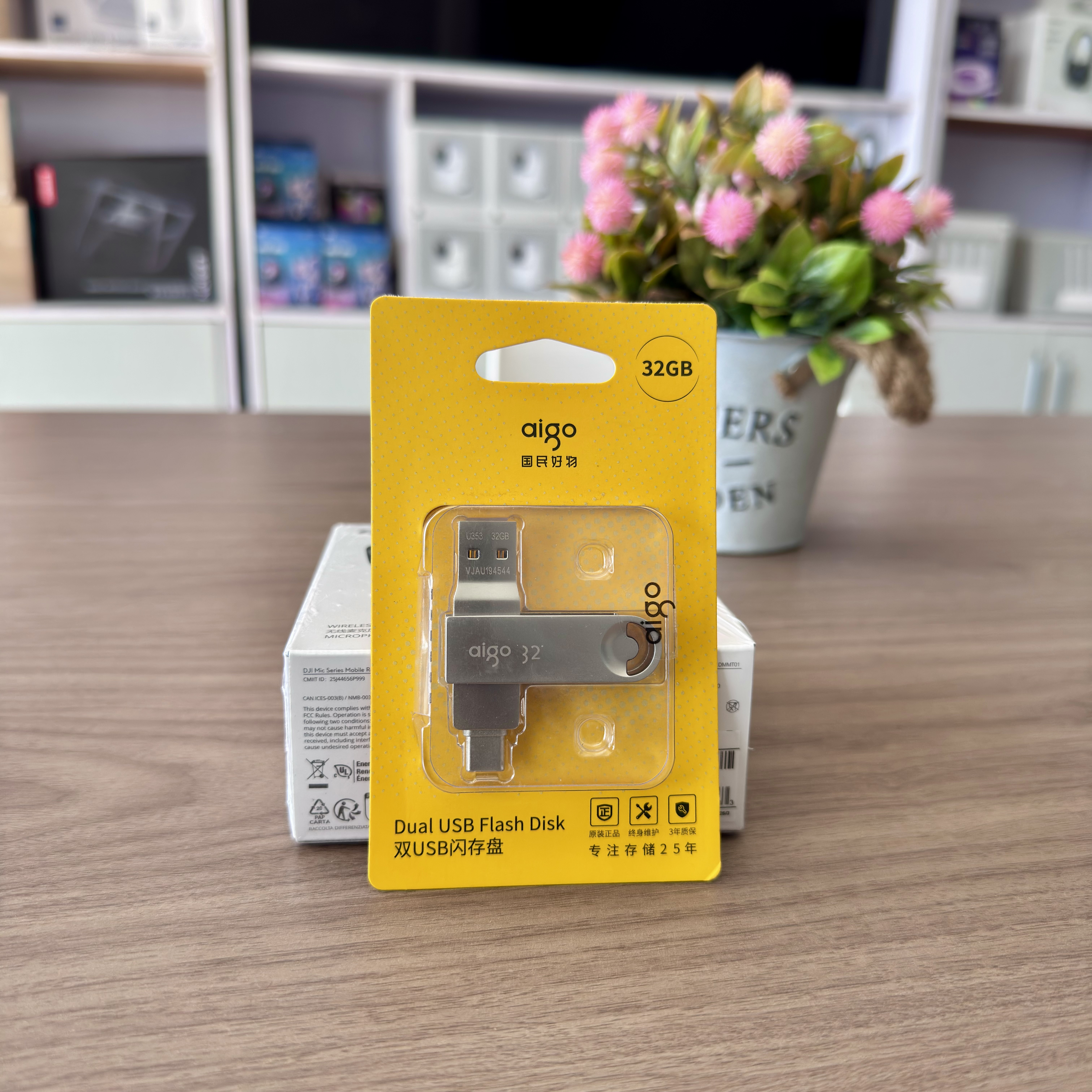 Aigo Dual USB Flash Drive 32GB