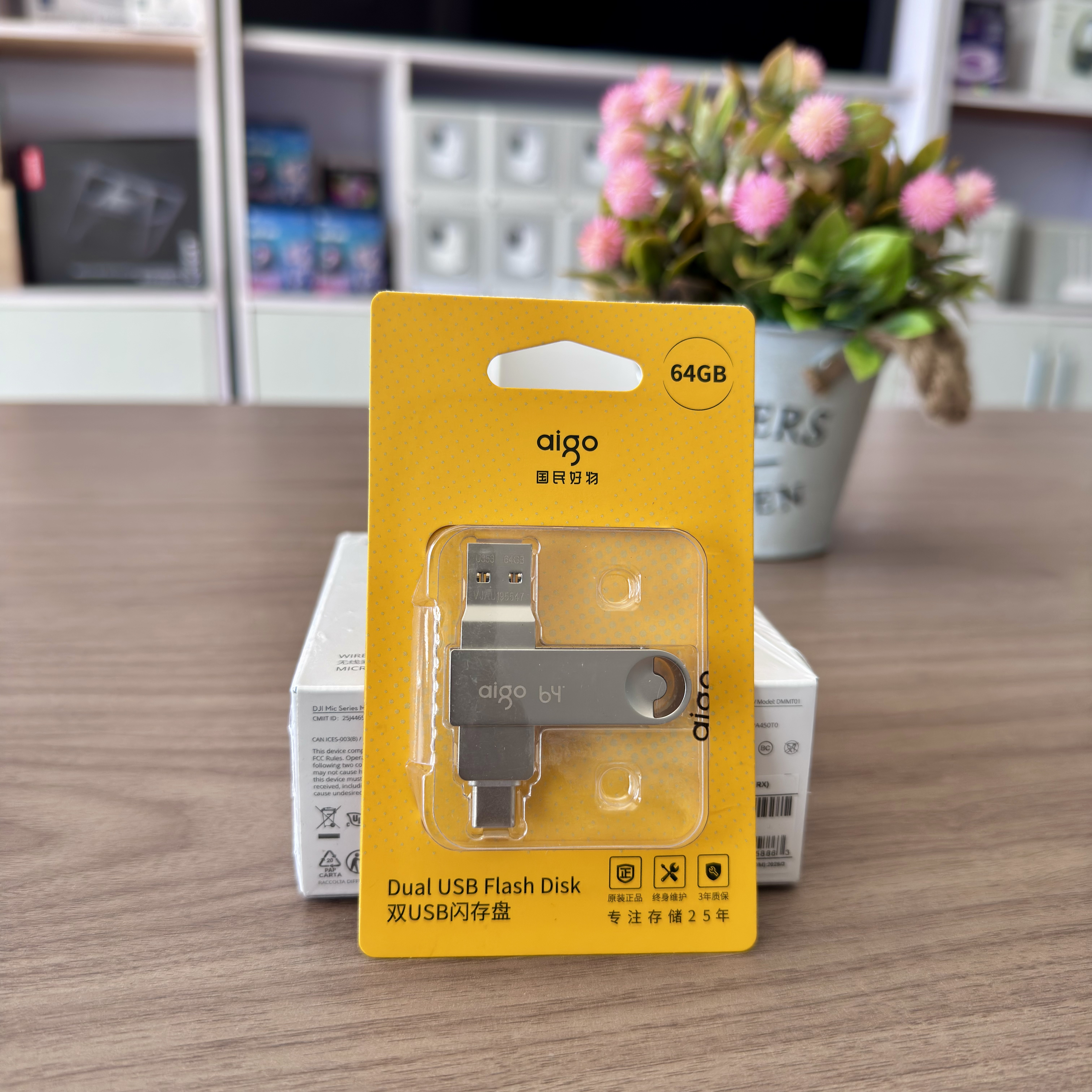 Aigo Dual USB Flash Drive 64GB